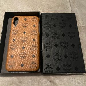 10 plus IPhone case brand new !!